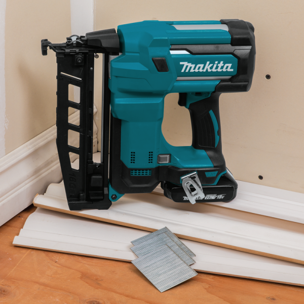 Makita_XNB02RJ_Beauty_Shot_1.png