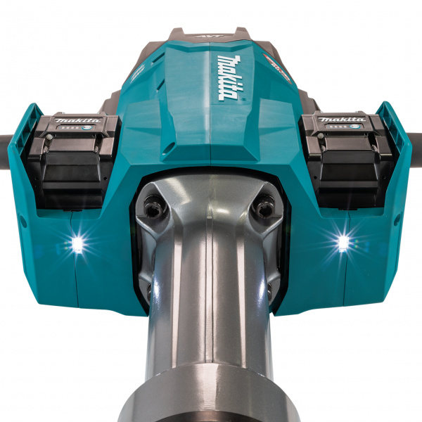 Makita_GMH04PLX_Feature_Shot(work_light).png